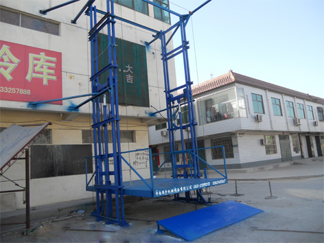 导轨式升降货梯